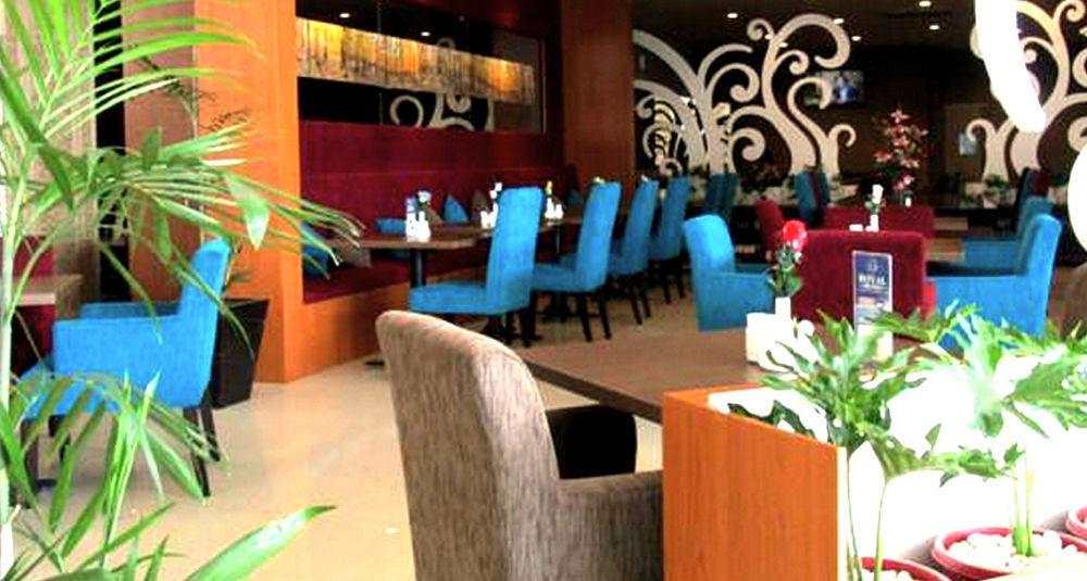 Royal Condotel 4* Medan