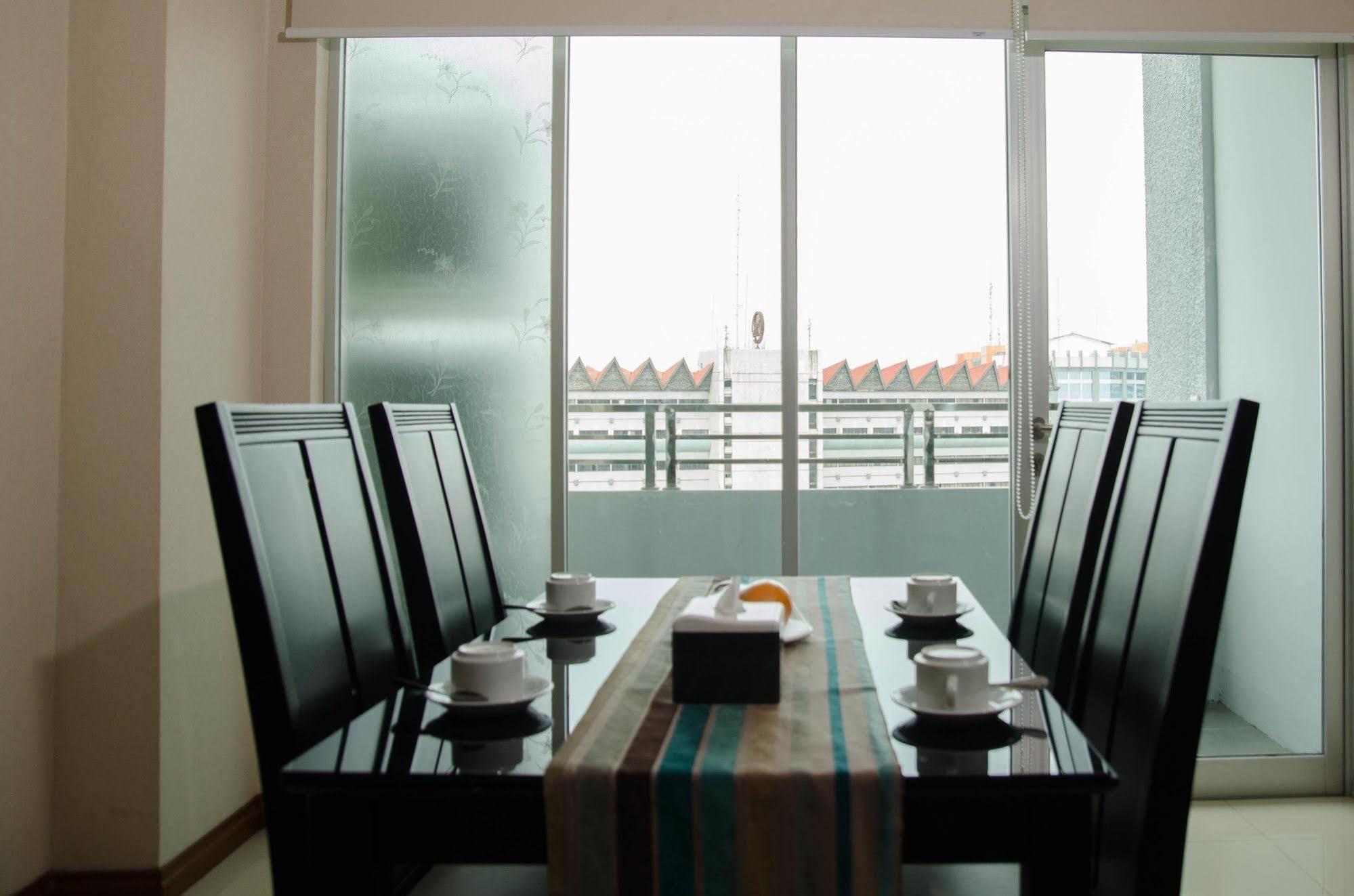 Royal Condotel 4* Medan