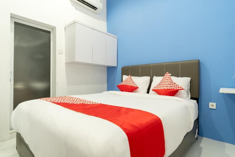 Royal Condotel 4* Medan